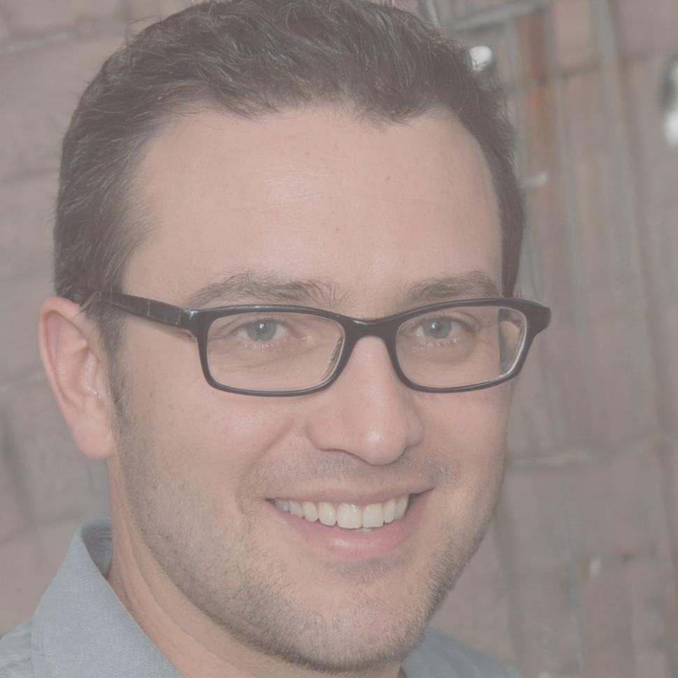 Carlos Mendoza, Consultor Financiero